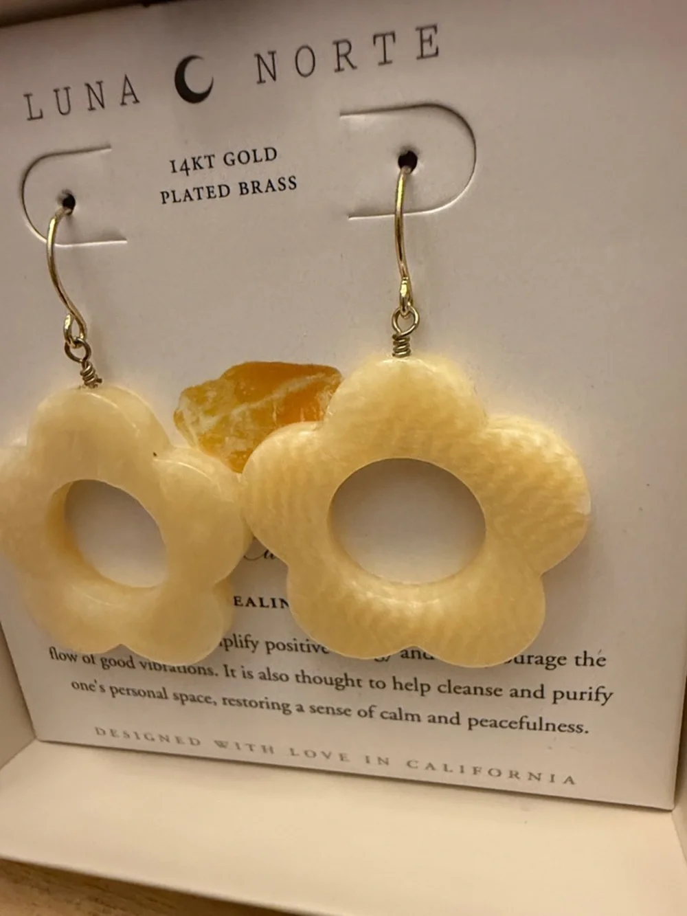 Luna Norte Daisy Calcite Drop Earrings